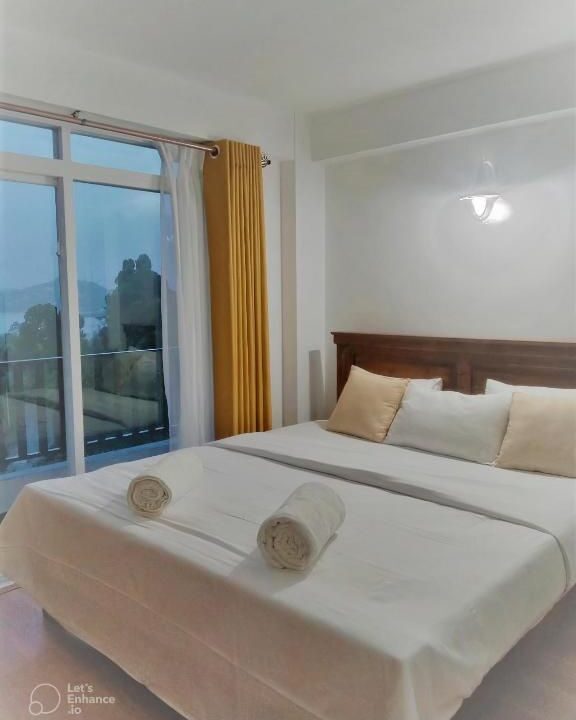 FOR-SALE-–-3-Bedroom-House-–-Fully-Furnished-Penthouse-located-in-the-heart-of-the-Vibrant-Nuwara-Eliya-town-eLanka-8